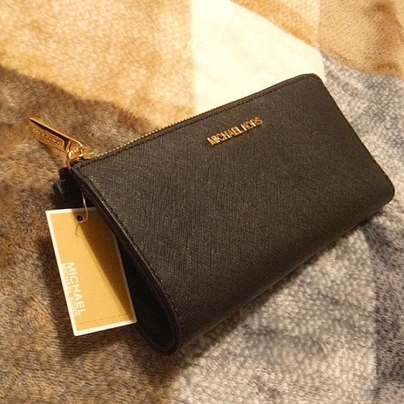 NWT $298💕 MICHAEL KORS Jet Set Travel 3/4 Zip Around Black Leather Wallet! - Picture 10 of 10